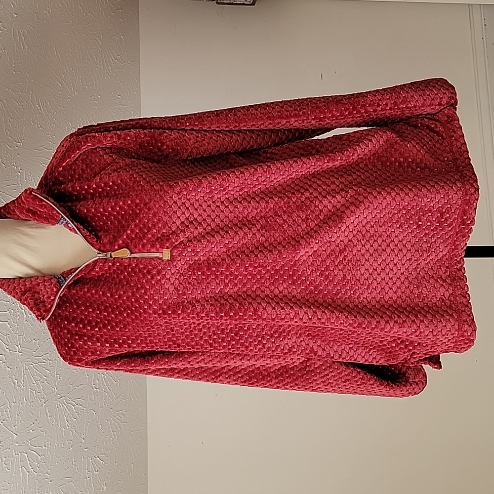 Shop the Mint Fleece Pullover in a Terra Cotta Color..Large